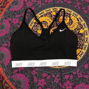 Nike dri fit sports bra size medium